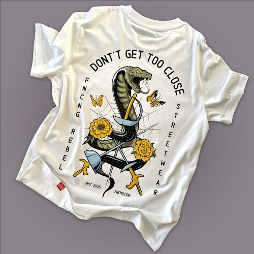 FNCNG Don't Get Too Close T-shirt White